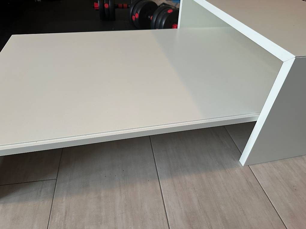 Tische: Tisch mit Glasplatte – Gebraucht aus Hergiswil NW von lau_qsy9 4
