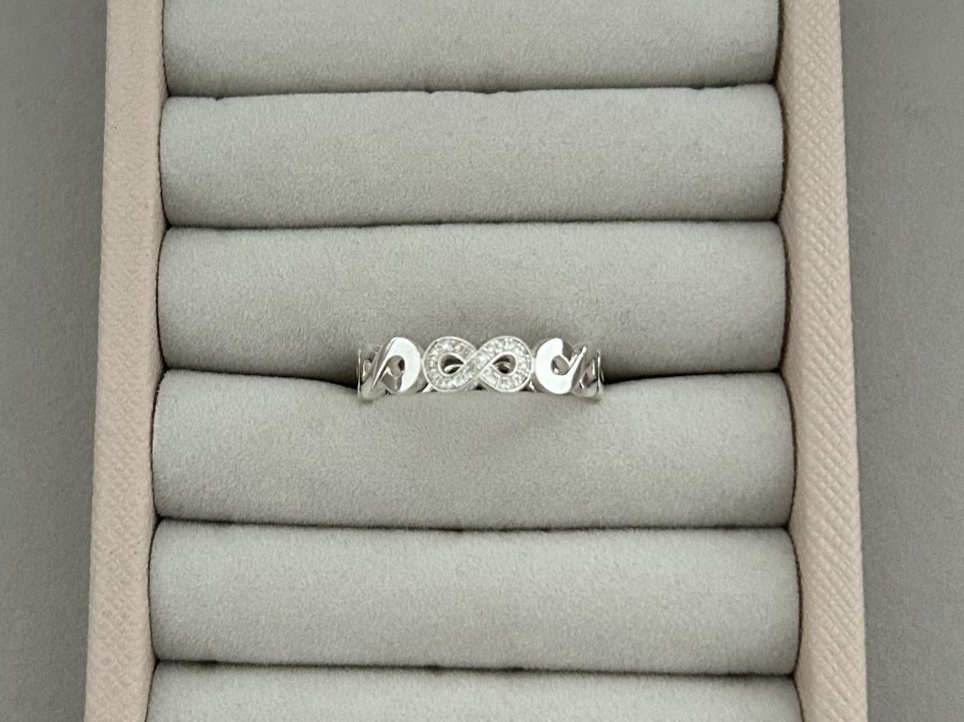 Thomas Sabo Ringe: Thomas Sabo Infinity Ring mit Diamanten – Neu (gemäss Beschreibung) aus Rheinfelden von Boutique_Luxe