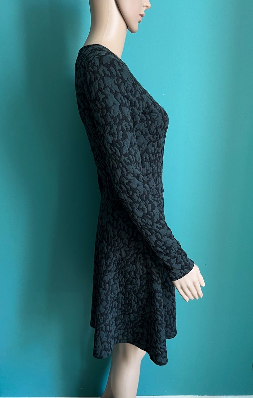 H&M Kleider: Kleid mit Leomuster 🖤 – Gebraucht aus Zürich von ClosetQueen 4