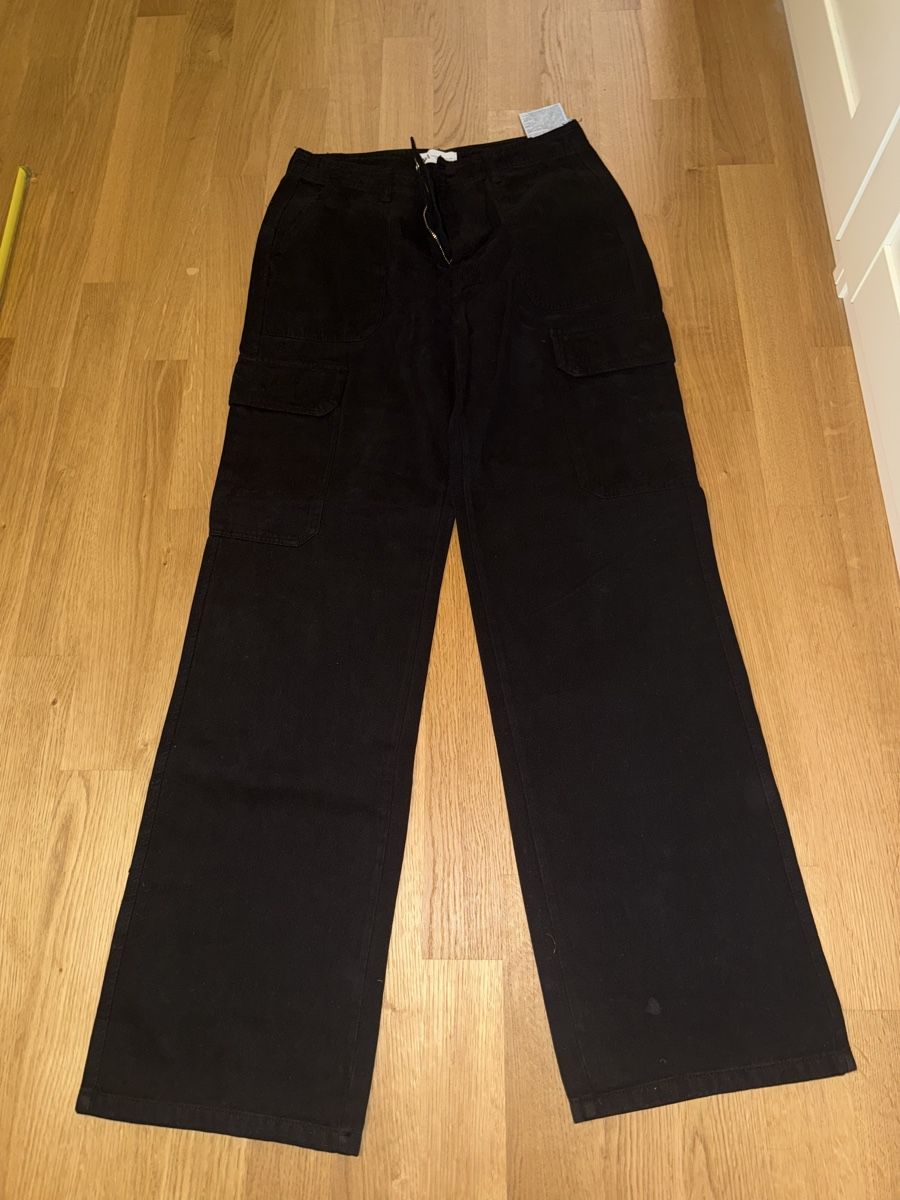 H&M Pantaloni: Cargohose Grösse 36 – Nuovo (secondo la descrizione) da Mörschwil venduto da Seegurke18