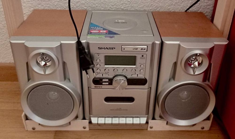SHARP Stereo -Anlage MP3 /SD/CDS/Kasetten (Gebraucht) in Villnachern ...
