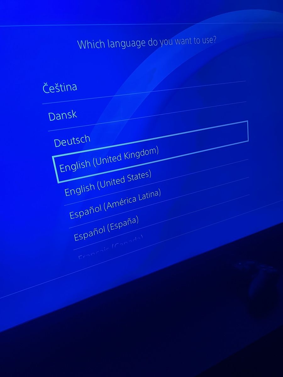 Sony Console: Ps4 mit 2 controller und 10 Games, Funktioniert einwandfrei – Usato da Hitzkirch venduto da YvesEscher 2