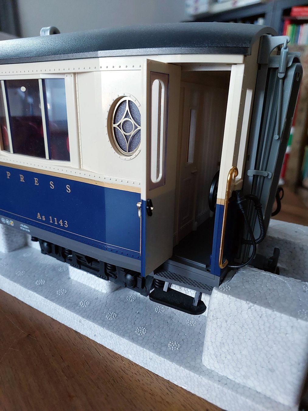 LGB Modellini di ferrovie: LGB - RhB Salonwagen As 1143 Alpine Classic Pullman Express – Usato da Schönenwerd venduto da Steidi 7