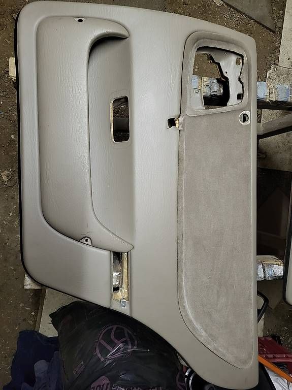 Tutti pezzi di ricambio auto: Saab 9000 Belüftete Türtafeln – Usato da Elsau venduto da ZOLOLI 2