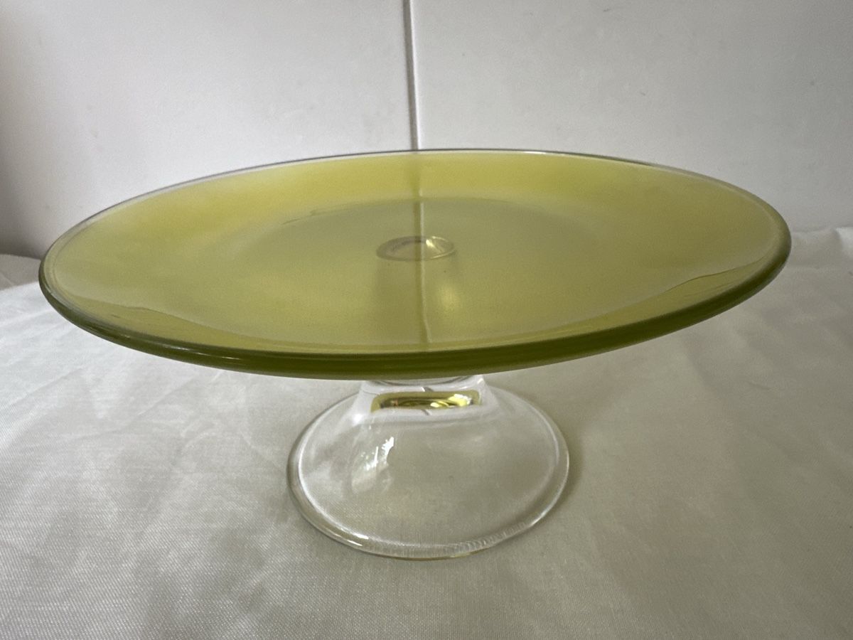 Servierplatten: Glaskuchenplatte gelb 20,5cm Durchmesser gebraucht – Gebraucht aus Zürich von Chaeffeler
