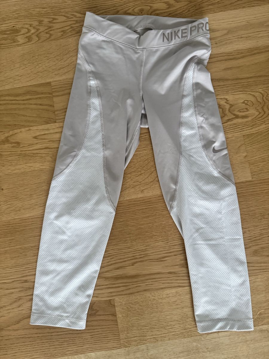 Nike Leggings: nike running leggins XS beige – Usato da Neuhausen venduto da ddelucia87
