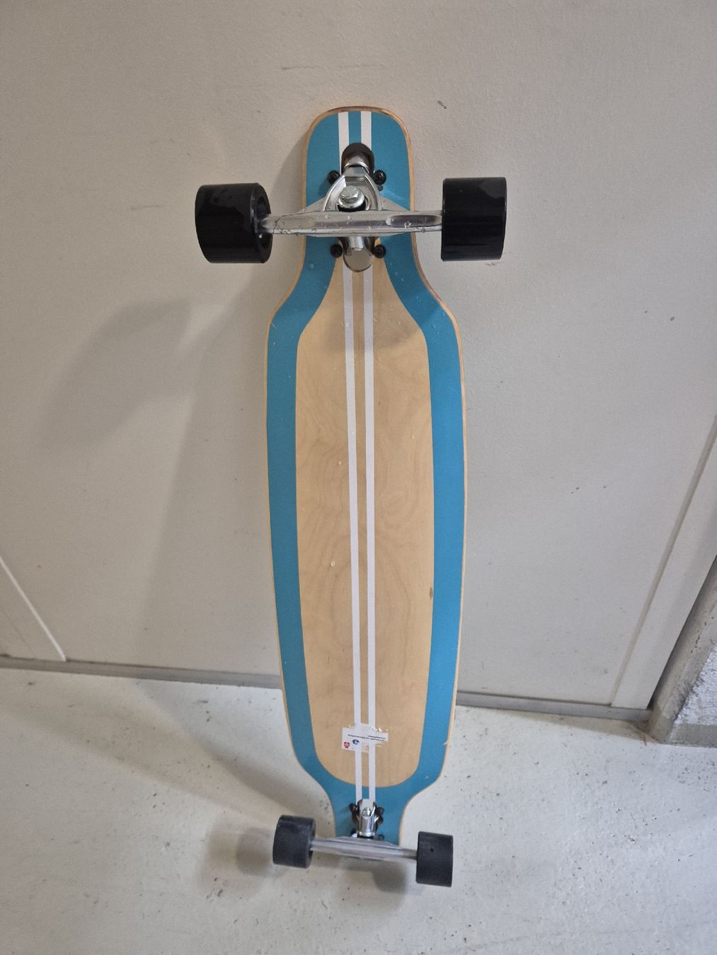 Skateboards: Longboard blau natur – D'occasion à Uster par bar_99f8