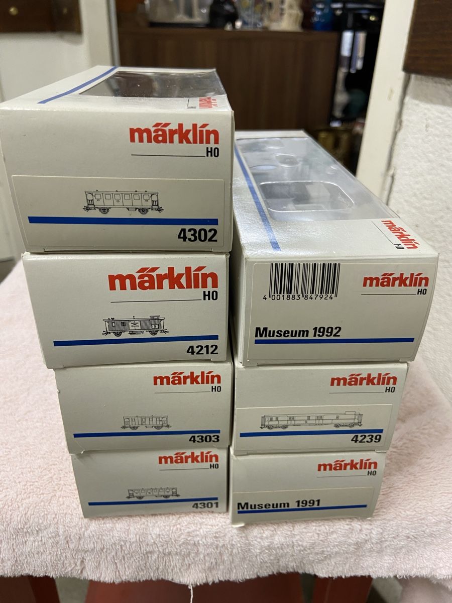 Märklin Modellini di ferrovie: Märklin HO Modellbahn Set OVP 7-teilig – Usato da Dietikon venduto da brocki-eyra 1