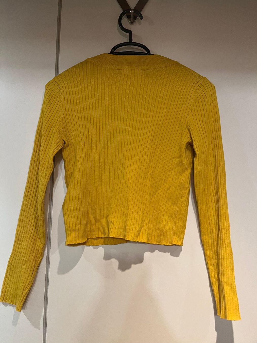 H&M Camicette, T-shirt & Top: HM Longsleeve, Gelb – Usato da Hombrechtikon venduto da lena_sulzer 1