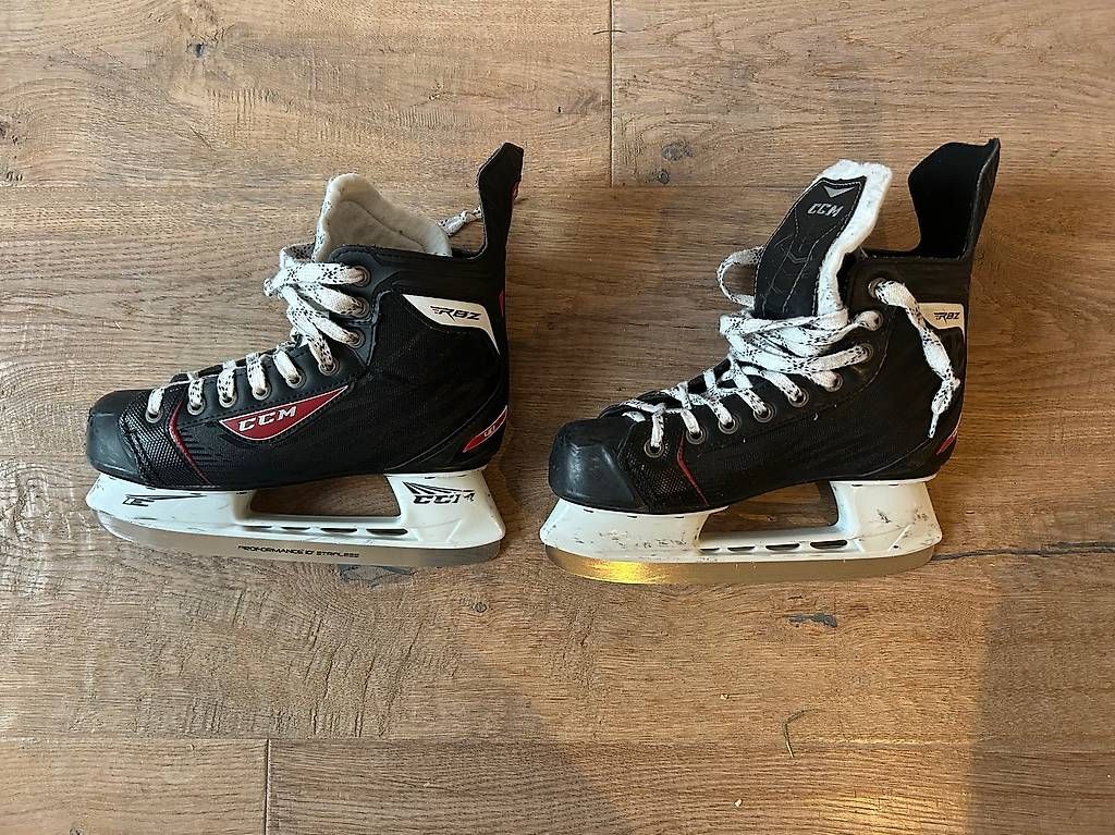 Ccm Pattini da ghiaccio: Eishockeyschuhe CCM, Grösse 38 – Usato da Basel venduto da Lalini 2