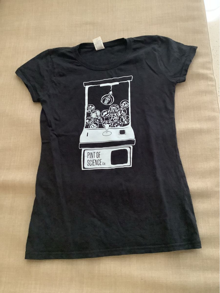 T-shirt: Black tshirt size XS – Usato da Zürich venduto da eli_685m