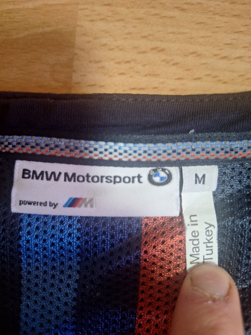 BMW T-Shirts: BMW M Langarm Shirt – Gebraucht aus Glarus von mar_w6qy 1