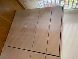 Chest of drawers
