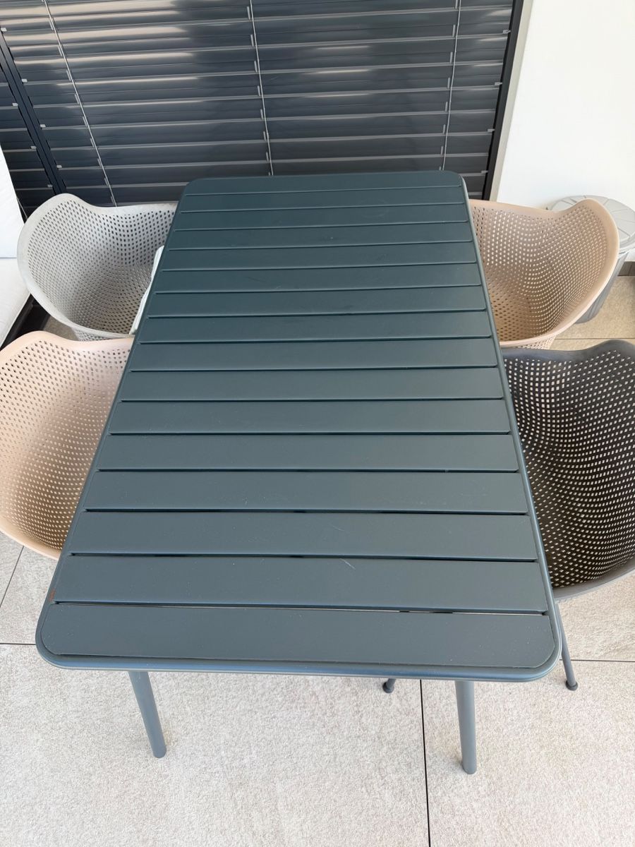 Tischset: Gartentisch mit 4 Stühlen – Gebraucht aus Reinach BL von zen_s66q 1