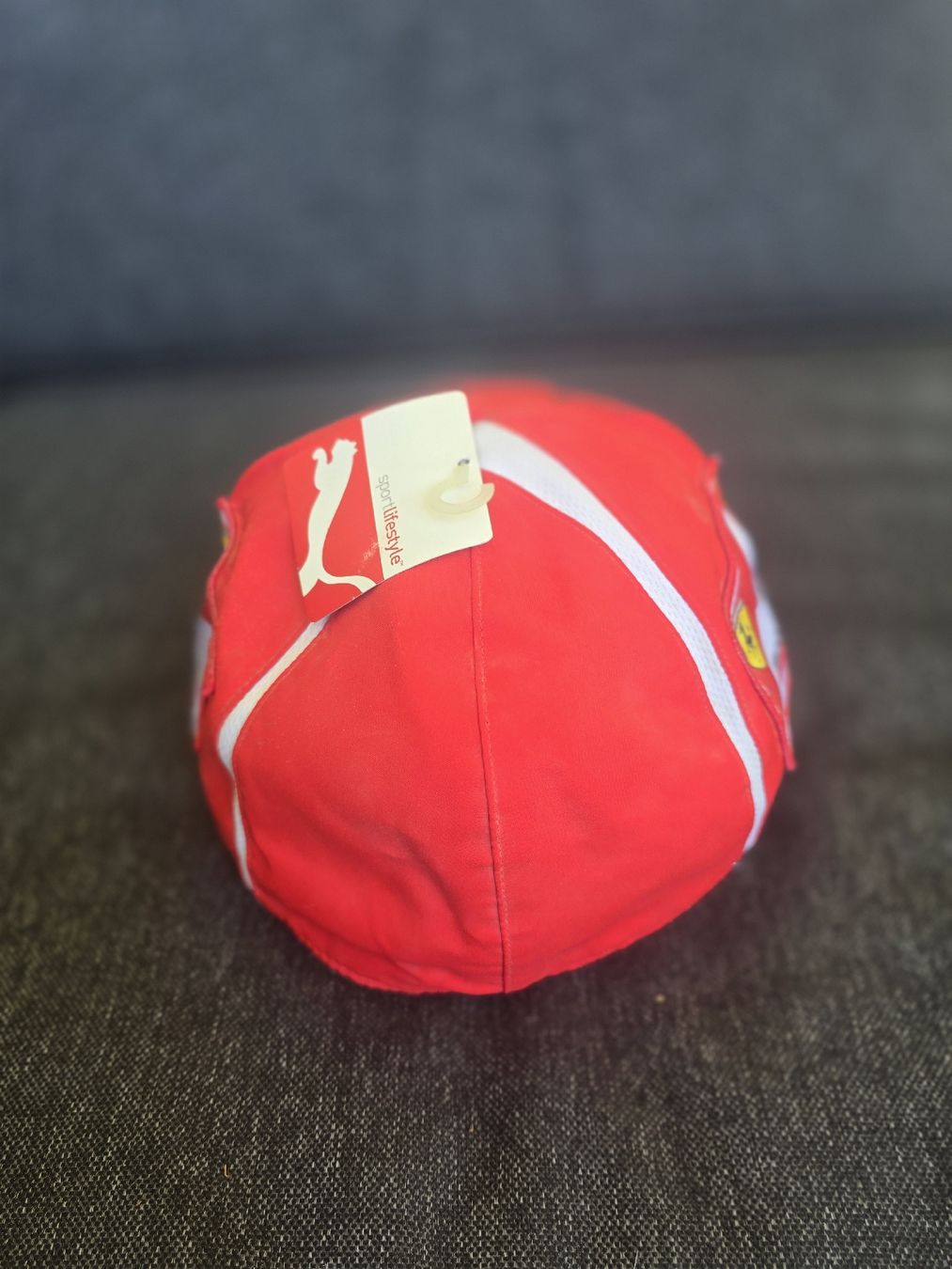 Puma Altro in  Abbigliamento & Accessori: Signierte Baseballkappe Ferrari Puma – Nuovo (secondo la descrizione) da Ittigen venduto da kon_9fkd 2