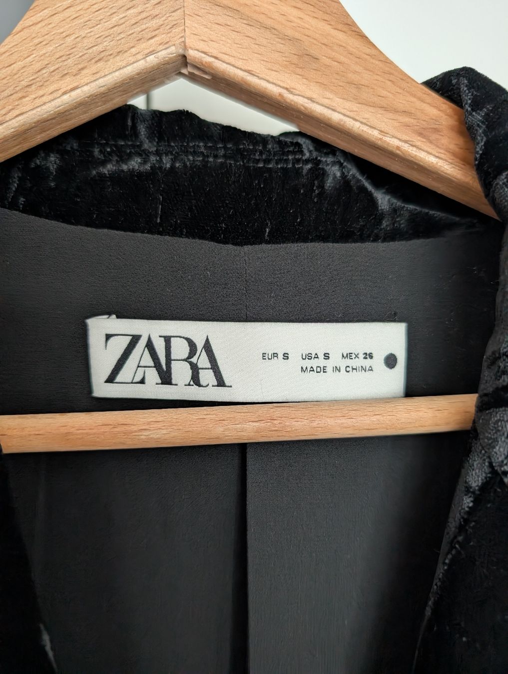 Zara Giacche: Samt-Blazer ZARA, Schwarz, Grösse S – Usato da Wädenswil venduto da macik 2