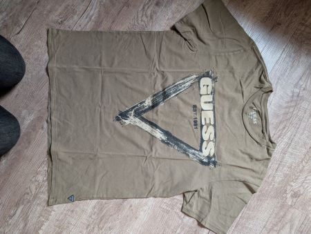 Guess T-shirt