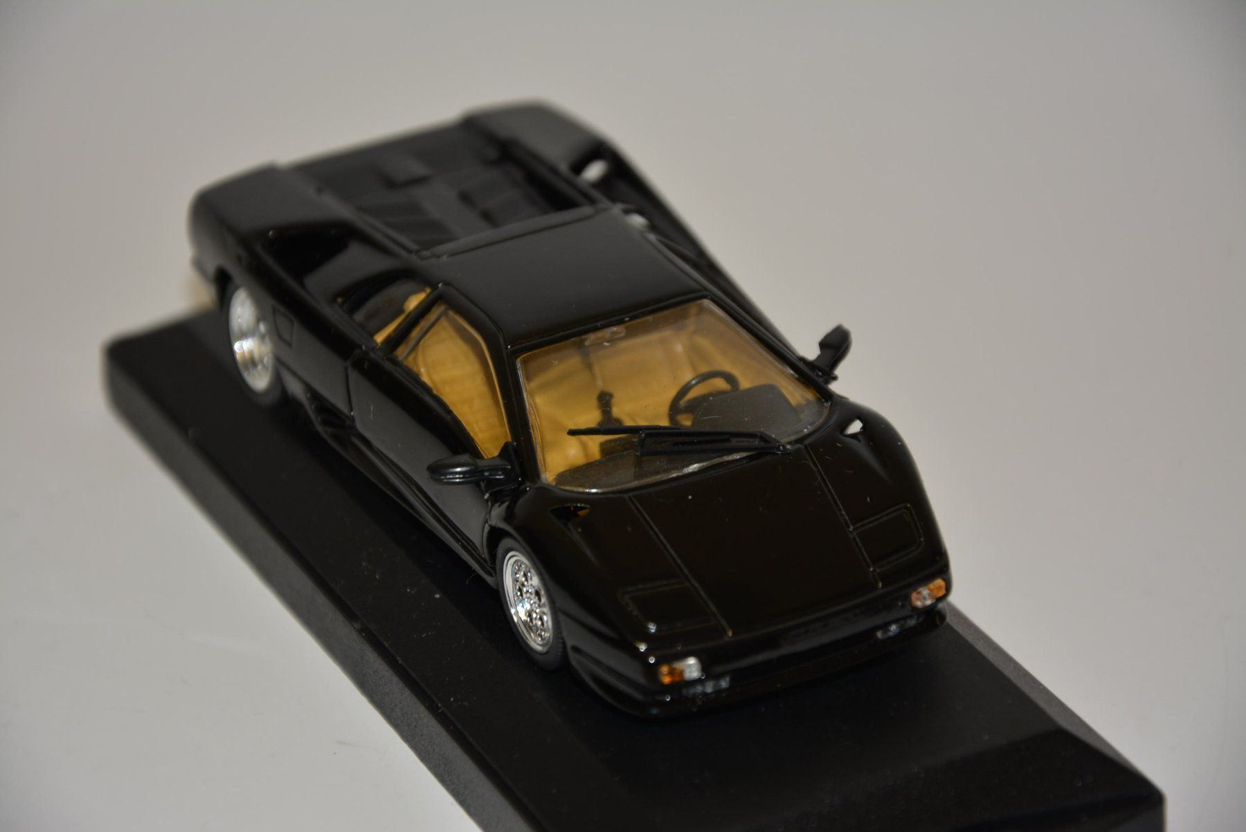 Lamborghini Modellini d'auto: Lamborghini Diablo , Macadam , 1:43 – Nuovo e nell'imballaggio originale da Goldach venduto da Feivel9 3