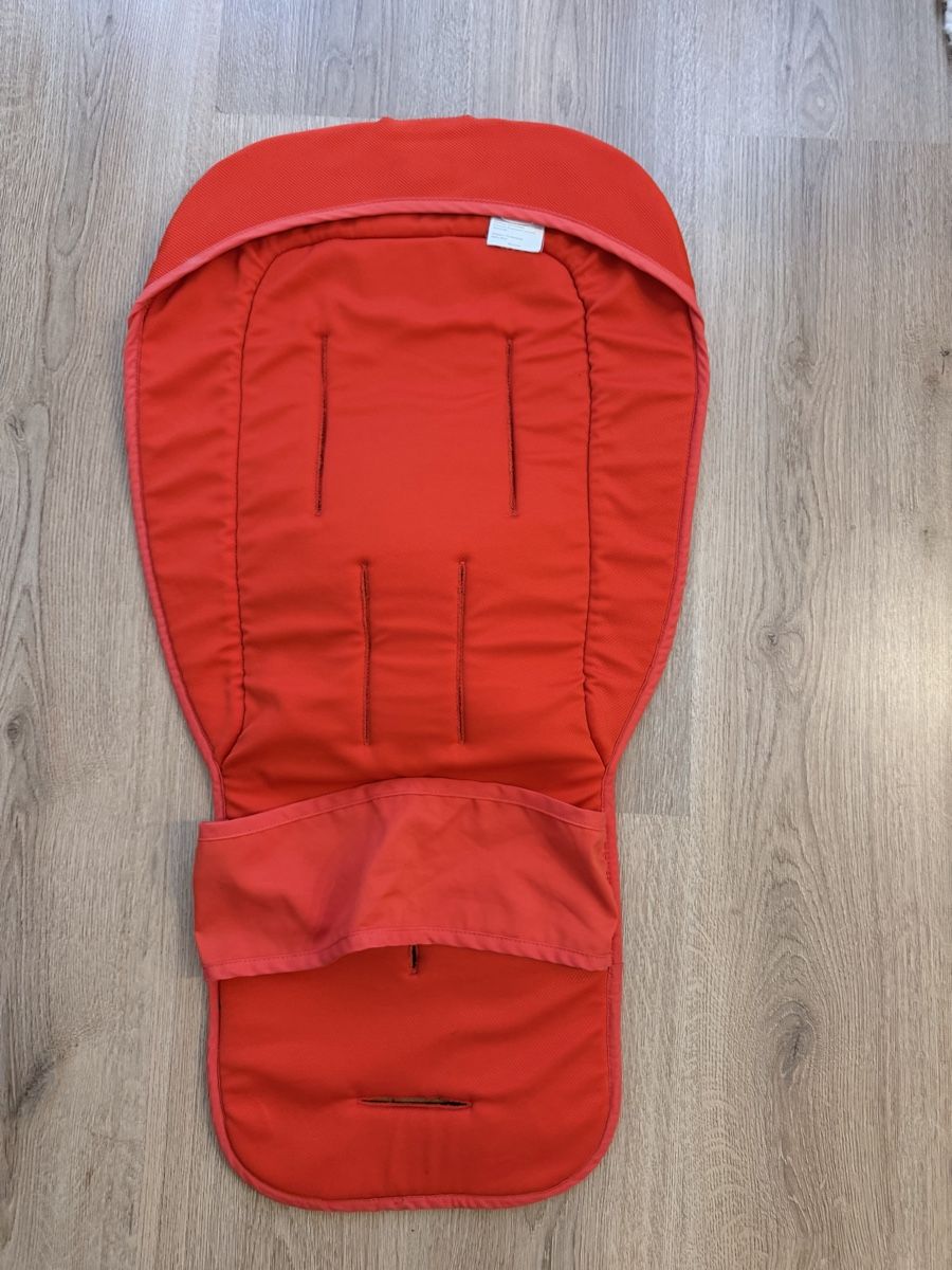 Bugaboo Carrozzine: Bugaboo Bezug Rote Unterlage  – Usato da Füllinsdorf venduto da _niki_ 2