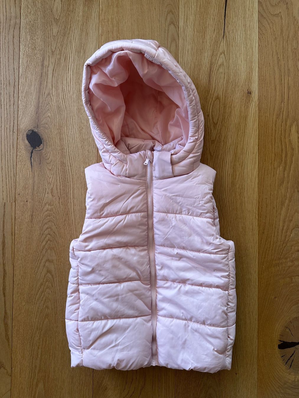 H&M Altro abbigliamento per bambina: Weste rosa in Gr. 122/128 – Usato da Staldenried venduto da Chleeblattji