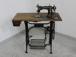 Antike Nähmaschine von Gritzner