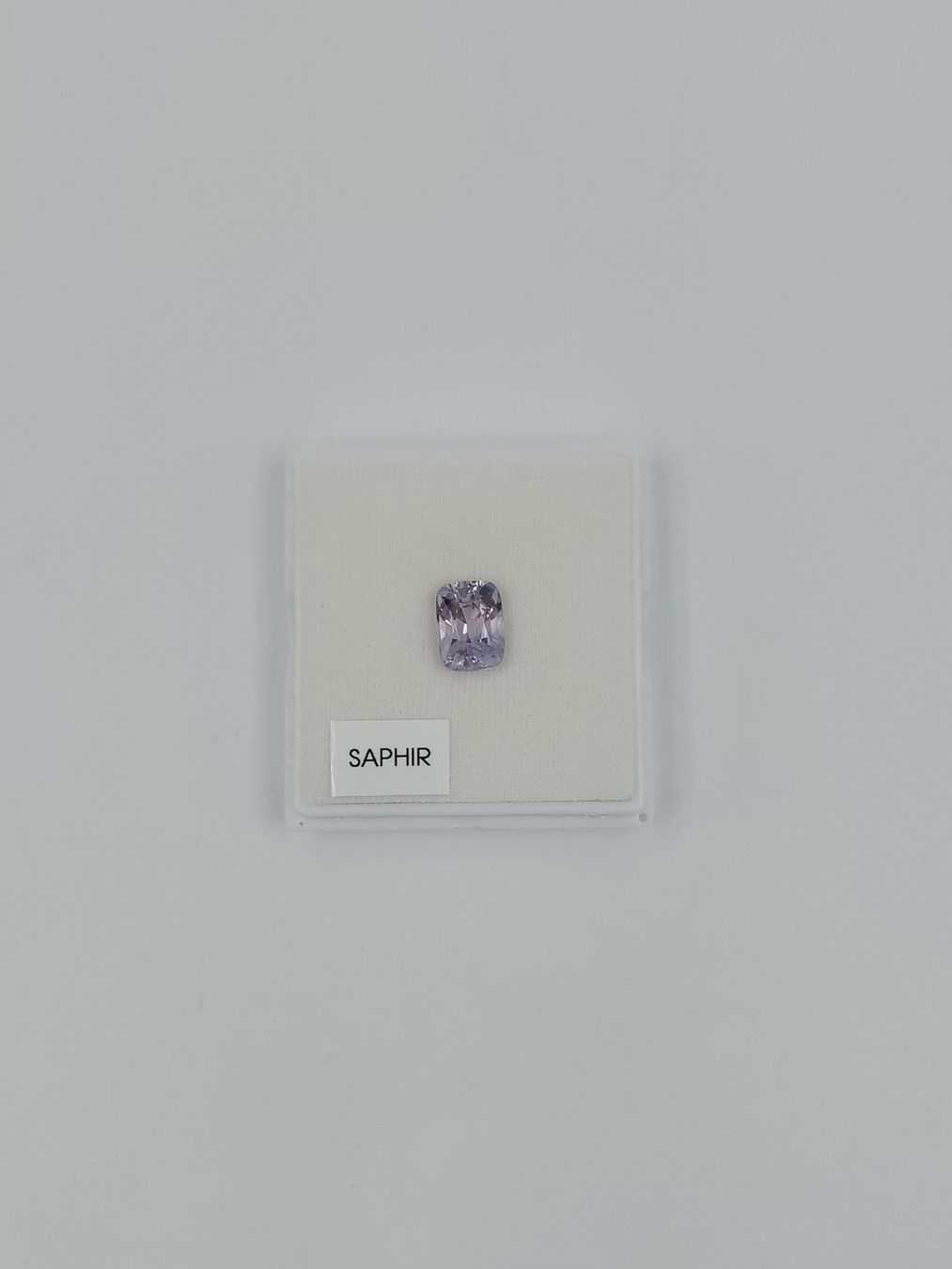 Pietre preziose: 1 FLIEDERFARBENER SAPHIR 12.69 CT. – Usato da Luzern venduto da EdiGem 3