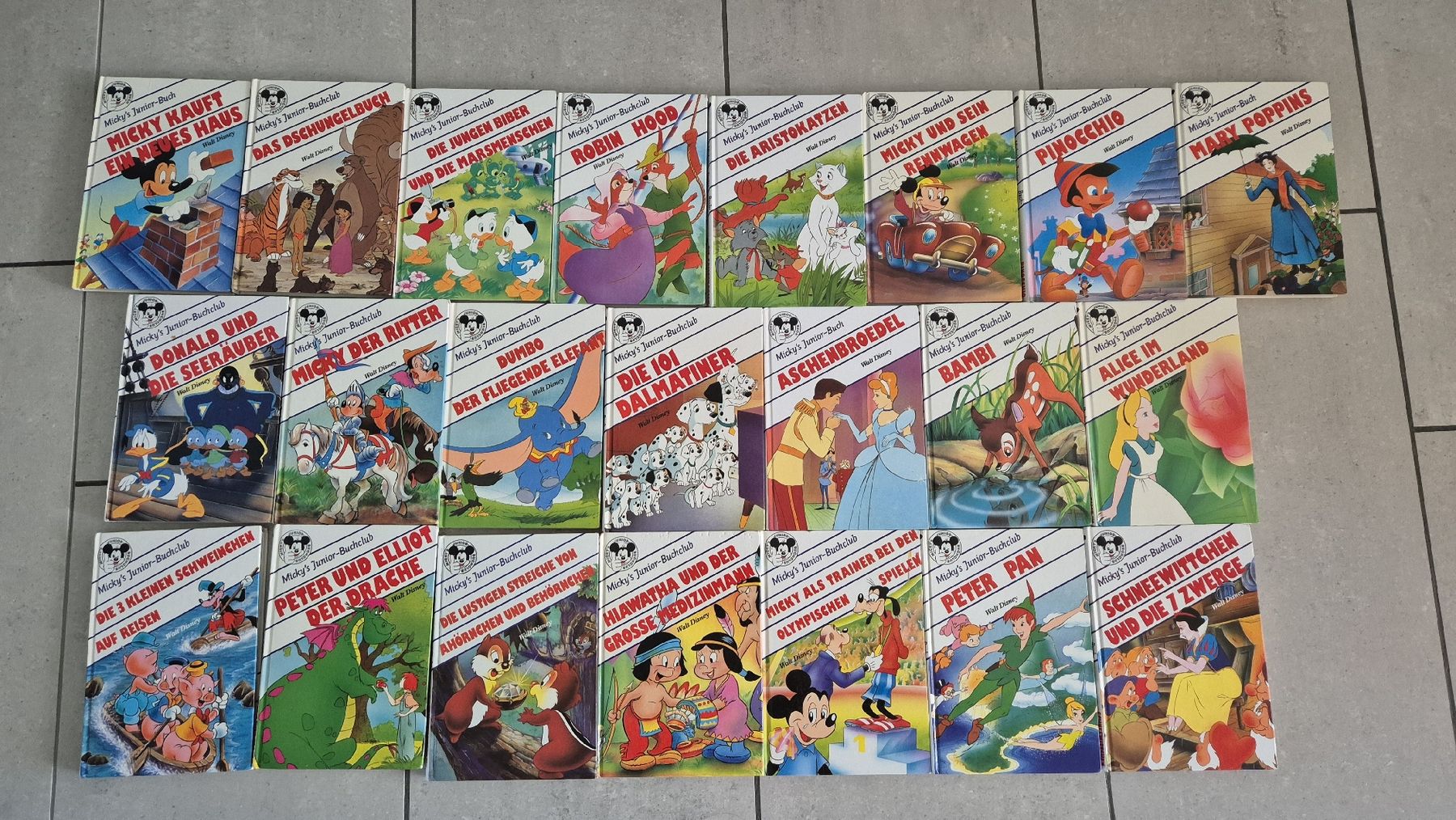 Fumetti: 22 Micky's Junior-Buch Disney Bücher – Usato da Zofingen venduto da Shile