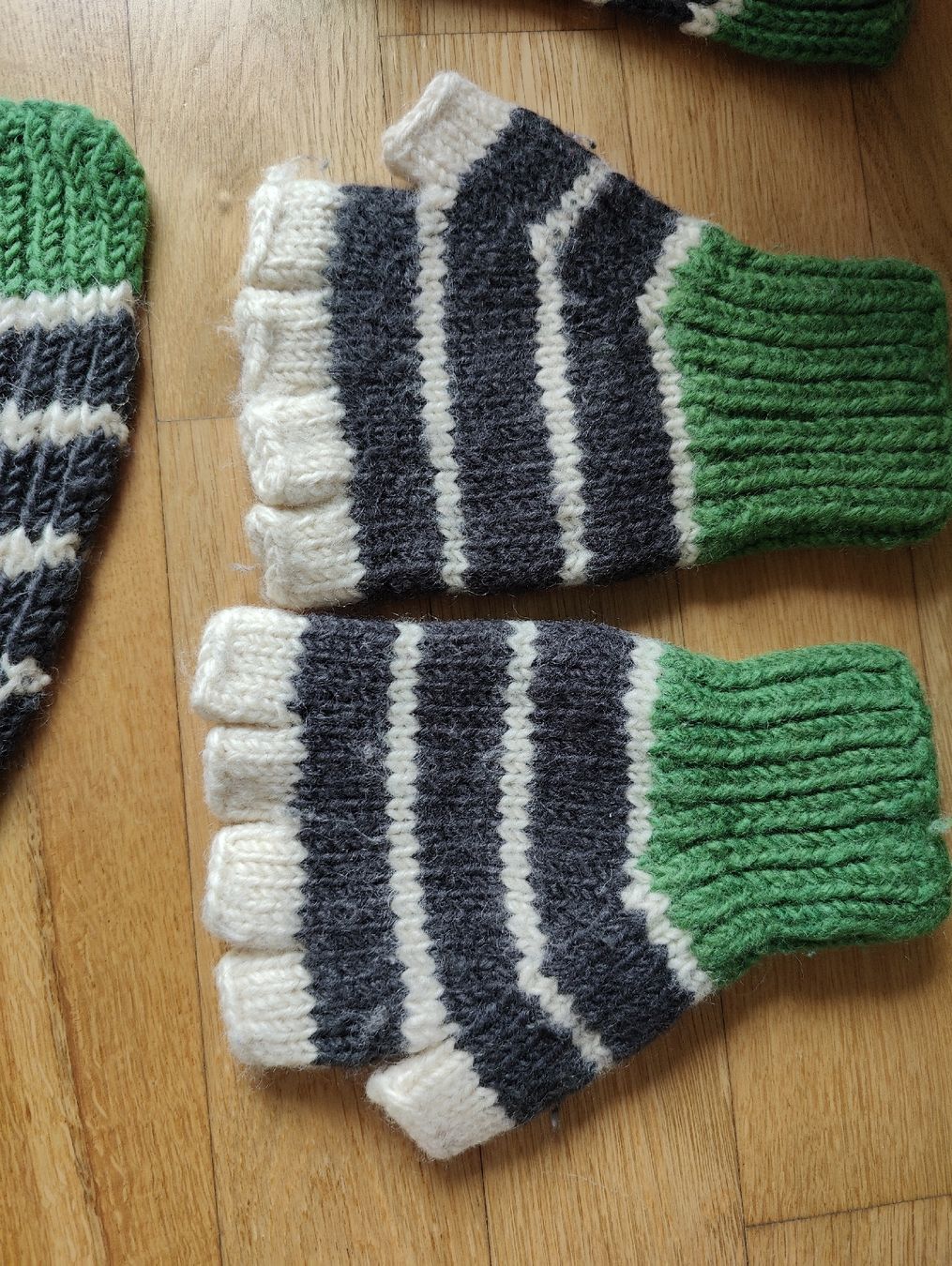 Foulard & Sciarpe: Schal +  Handschuhen + Mütze 100% Wolle – Usato da Bern venduto da linouma 3
