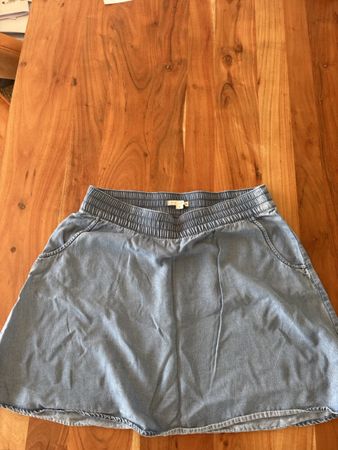 Leichte Jeans-Rock, gut erhalten!