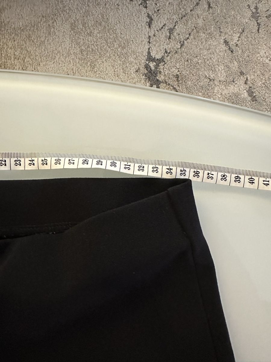H&M Hosen: H&M Flared Trousers Black Size M  – Gebraucht aus Kloten von gab_jl5l 2