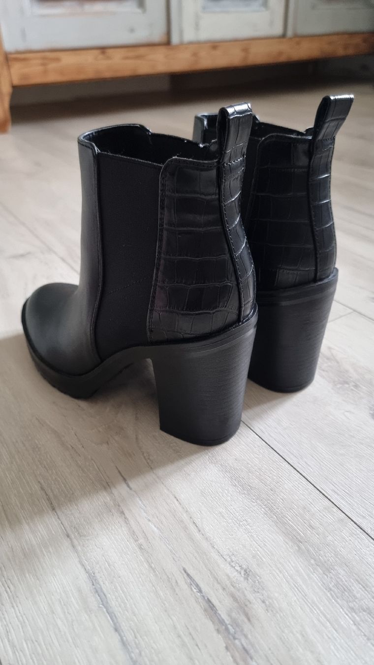 Scarpe da donna: Only Stiefeltten wie neu gr 38 – Nuovo (secondo la descrizione) da Wigoltingen venduto da Zuckerfee84 2