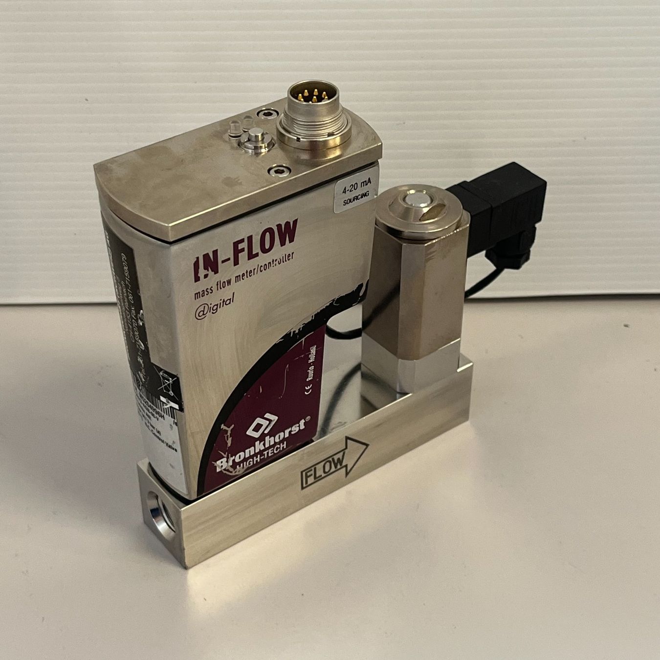 Accessori da laboratorio: Bronkhorst Mass Flow Controller F201 CI-AGB-00-V – Usato da Niederdorf venduto da LeptonAG_Labor