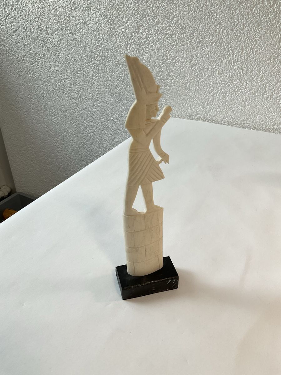 Statuette: Statuette ancienne, sculpté  – Usato da Malleray venduto da Robot12 5