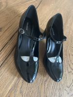 Schwarze Pumps Lackoptik Grösse 40 guter Zustand