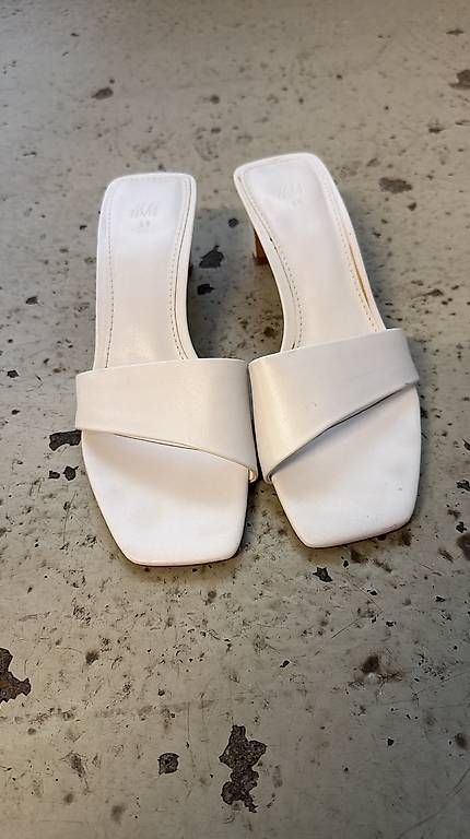 Scarpe da donna: Verschiedene Damen-Schuhe Grösse 36  – Usato da Wil SG venduto da mar_w7v7 4