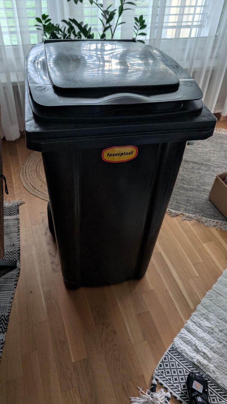 Poubelles: Rollabfall Neu 240 l Neuer Roll-Abfallcontainer / Müllcontai – Neuf (Voir description) à Kloten par Ronusa01 3