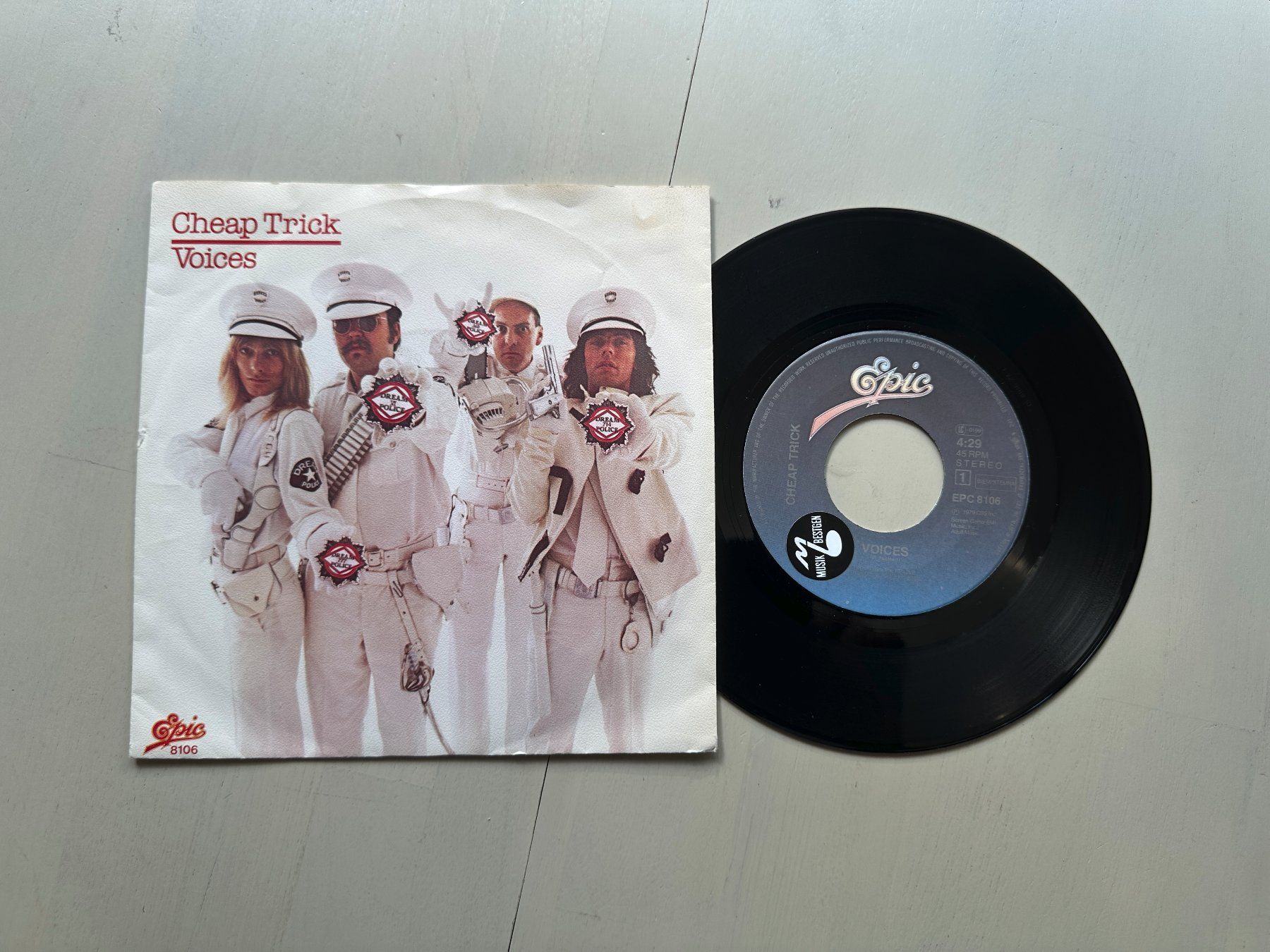 Dischi in vinile: CHEAP TRICK tolle Single Voices Kult 80's NL differnt – Usato da Basel venduto da Partridge