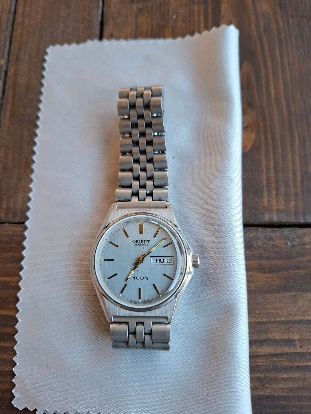 Orient Uhren: Orient Quarzuhr 100m Metallband – Gebraucht aus Effretikon von RossTheBoss 3