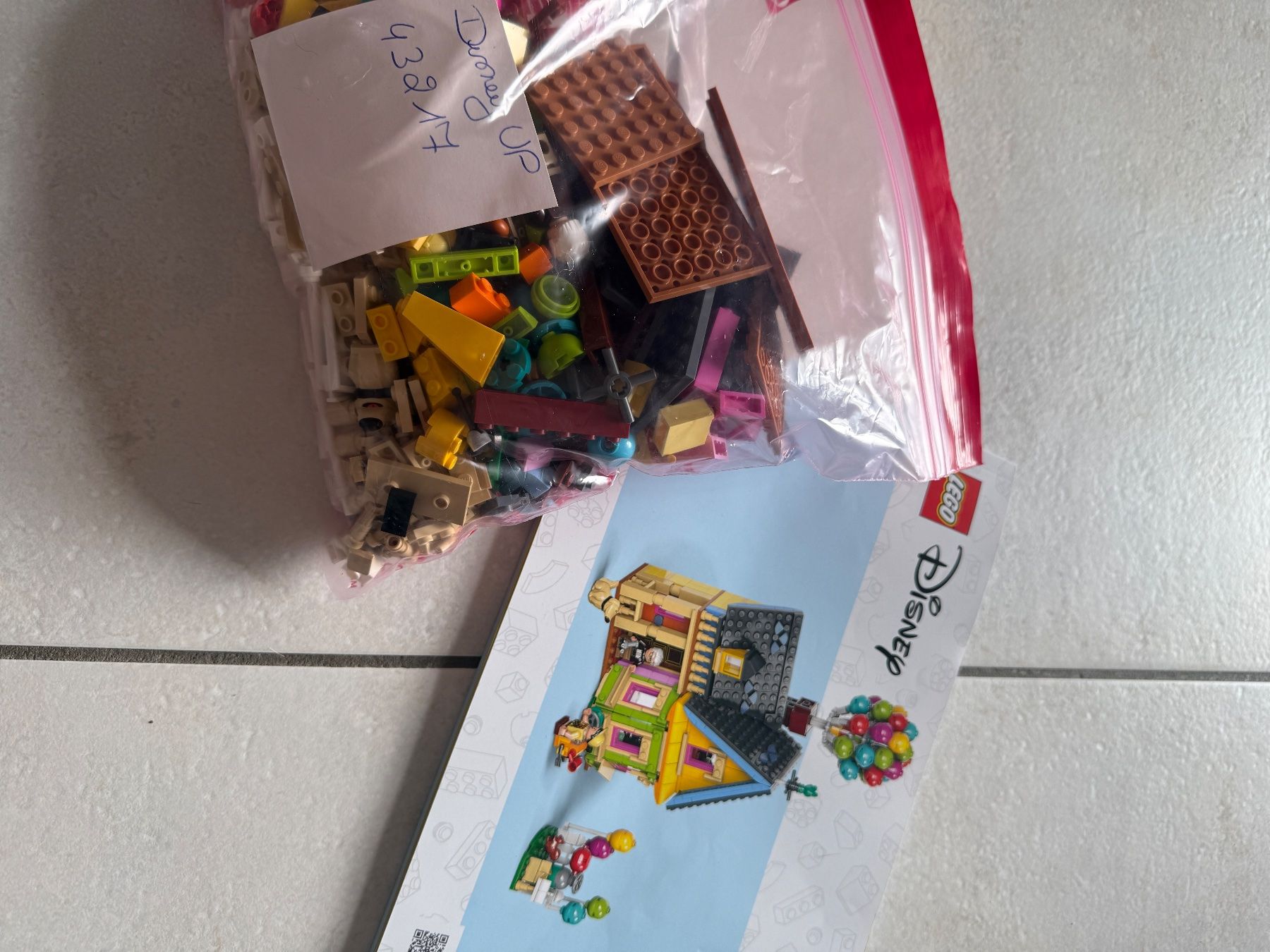 Lego Baukästen: Lego Up House - 43217 – Gebraucht aus Bonstetten von Johanne_Lamalle 1