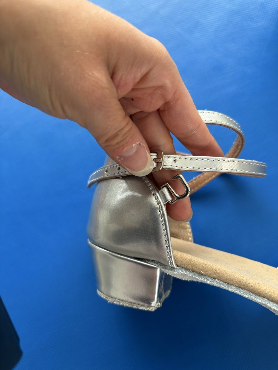 Schuhe für Mädchen: Mädchen Salsatanzschuhe Gr.32 – Gebraucht aus Emmen von H.Bettina 2
