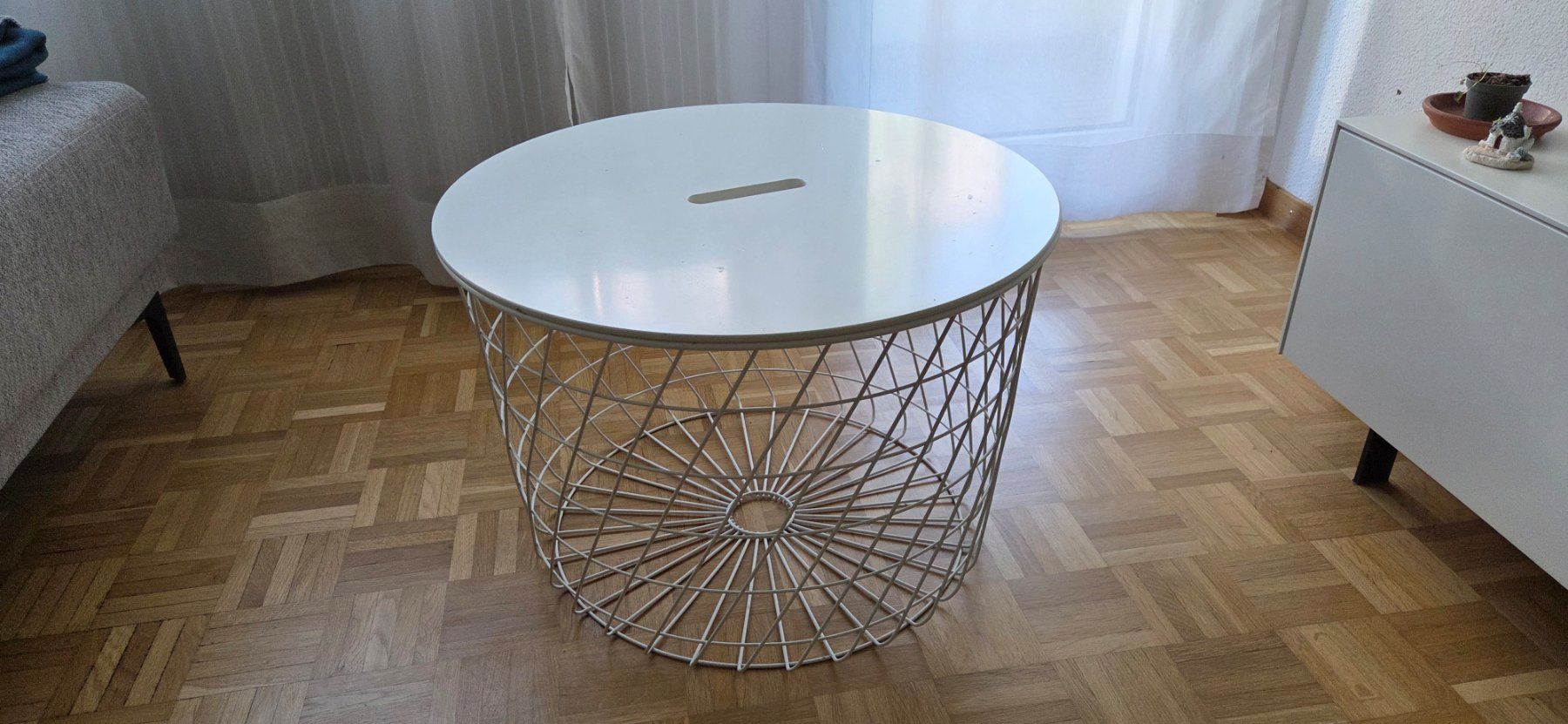 Ikea KVISTBRO Beistelltisch, weiss, Gebraucht (Gebraucht) in Bern für CHF 20 – nur Abholung auf Ricardo kaufen