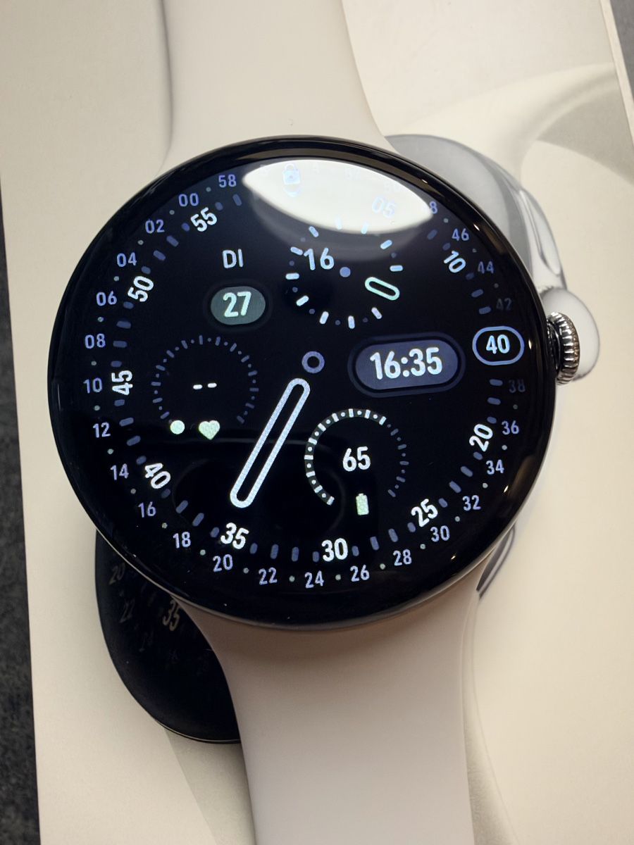 Google Smartwatch: Pixel Watch 4 45mm mit Mobilfunk – Gebraucht aus Ringgenberg BE von eri_z8nh 1