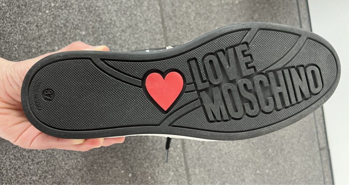 Moschino Scarpe da donna: Nagelneue Moschino Sneaker, Gr. 37 – Nuovo e nell'imballaggio originale da Hünenberg See venduto da spartakus02 5