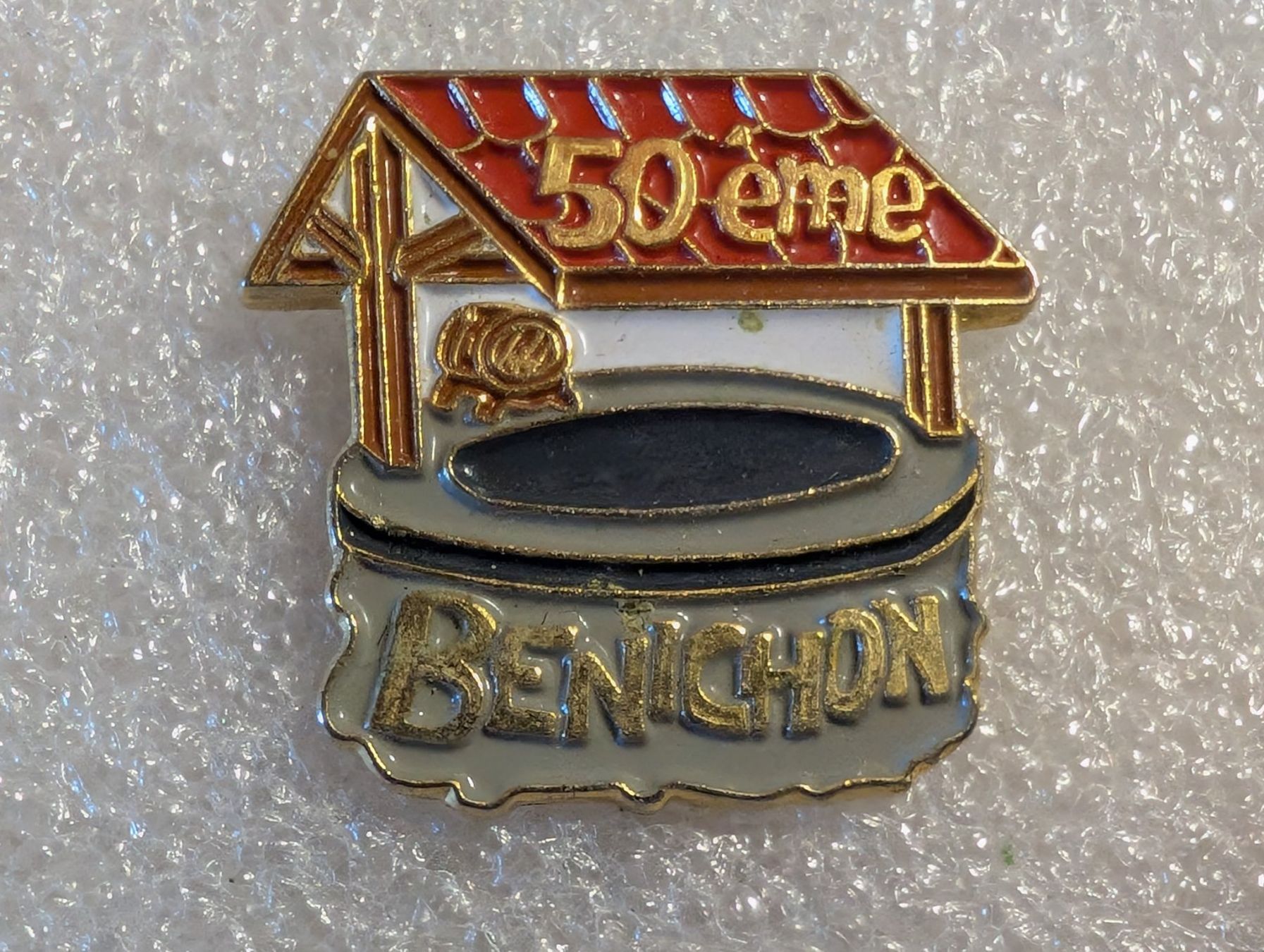 Plaketten & Abzeichen: Ansteckpin 277: Benichon – Gebraucht aus Oppligen von Pin-Fall-Shop