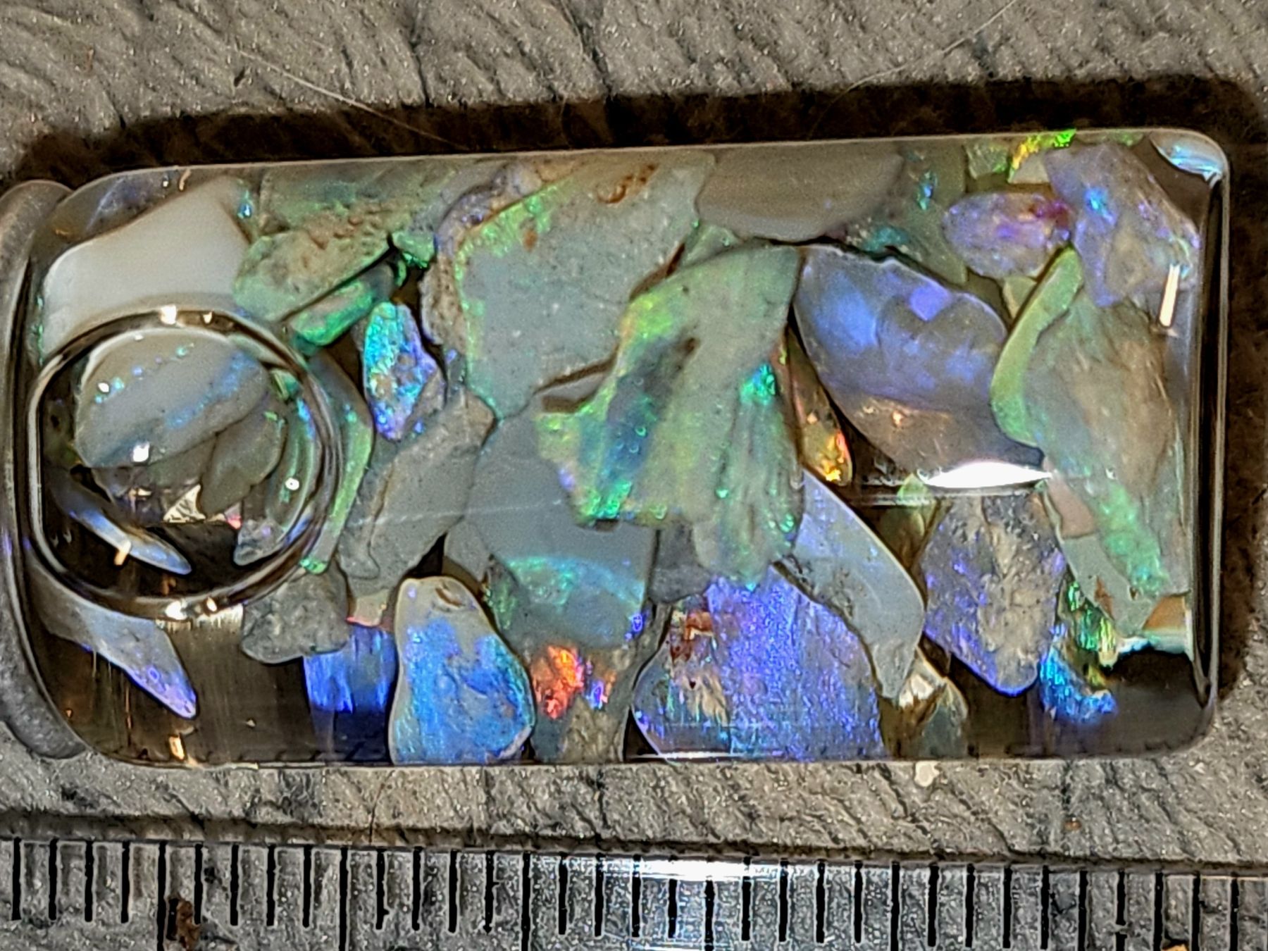 Pietre preziose: Natürliche australische Opal Splitter in einer Flasche. – Nuovo e nell'imballaggio originale da Uerkheim venduto da Winwinner 2