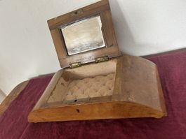 Schmuckdose Art deco Mikromosaik aus Holz