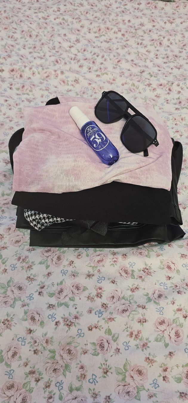 Lotti di vestiti: Summer vibes! Cute clothes bundle s – Usato da Rorschach venduto da Alles_9.90