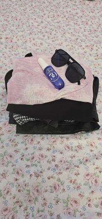 Summer vibes! Cute clothes bundle s