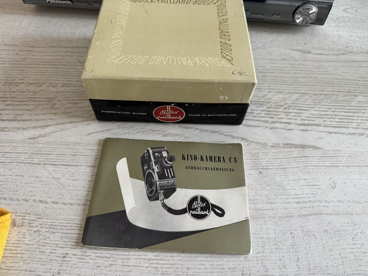 Bolex Fotocamera: Bolex paillard 8c  8mm kamera – Usato da Zunzgen venduto da milesdavis76 8