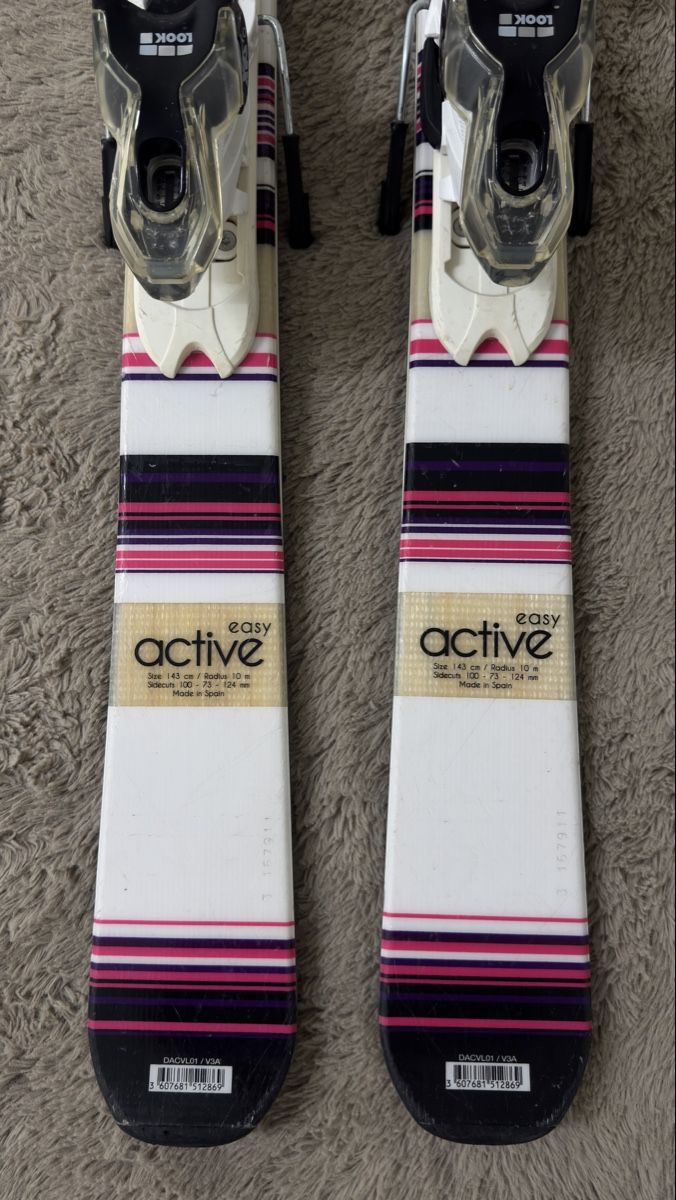 Dynastar Sci: Dynastar Easy Active Skier 143 cm mit Look Bindung weiss – Usato da Dietlikon venduto da kickboxer_999 3